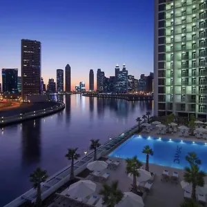 https://luxury-hotel-apartment-with-a-canal-view.sharjah-hotels.com