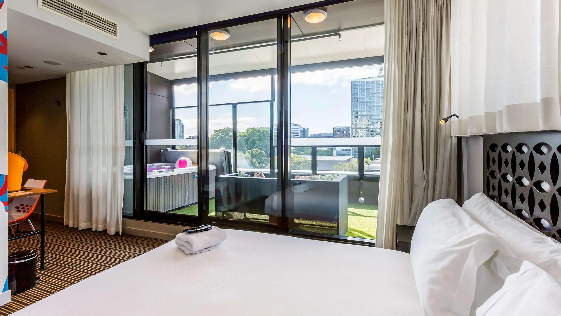 The Constance Fortitude Valley Brisbane Hotel